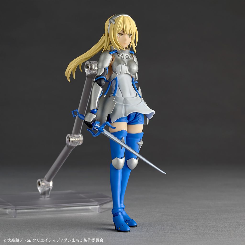 REVO_AisWallenstein_DanMachi 002