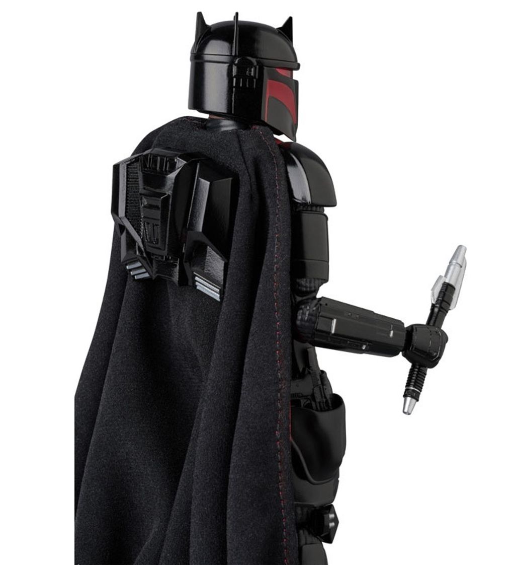 MAFEX301_MoffGideon_SWTheMandalorian 011