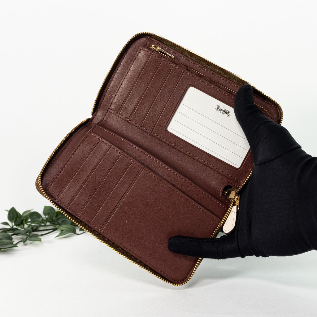 COACH Medium Id Zip Wallet In Signature Canvas With Love Print in Khaki Chalk (C2877