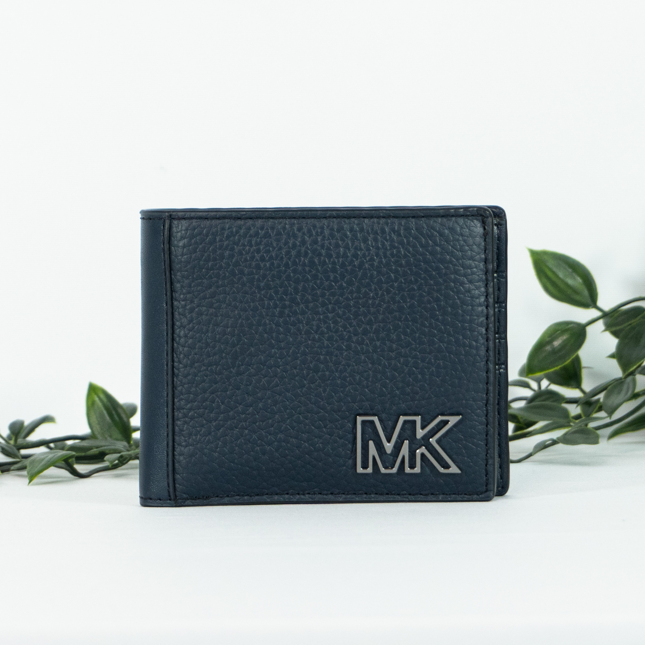 MICHAEL KORS Cooper Leather Billfold Wallet With Passcase in Navy  (36F2LCRF6U) – Masfreenky Shopperholic