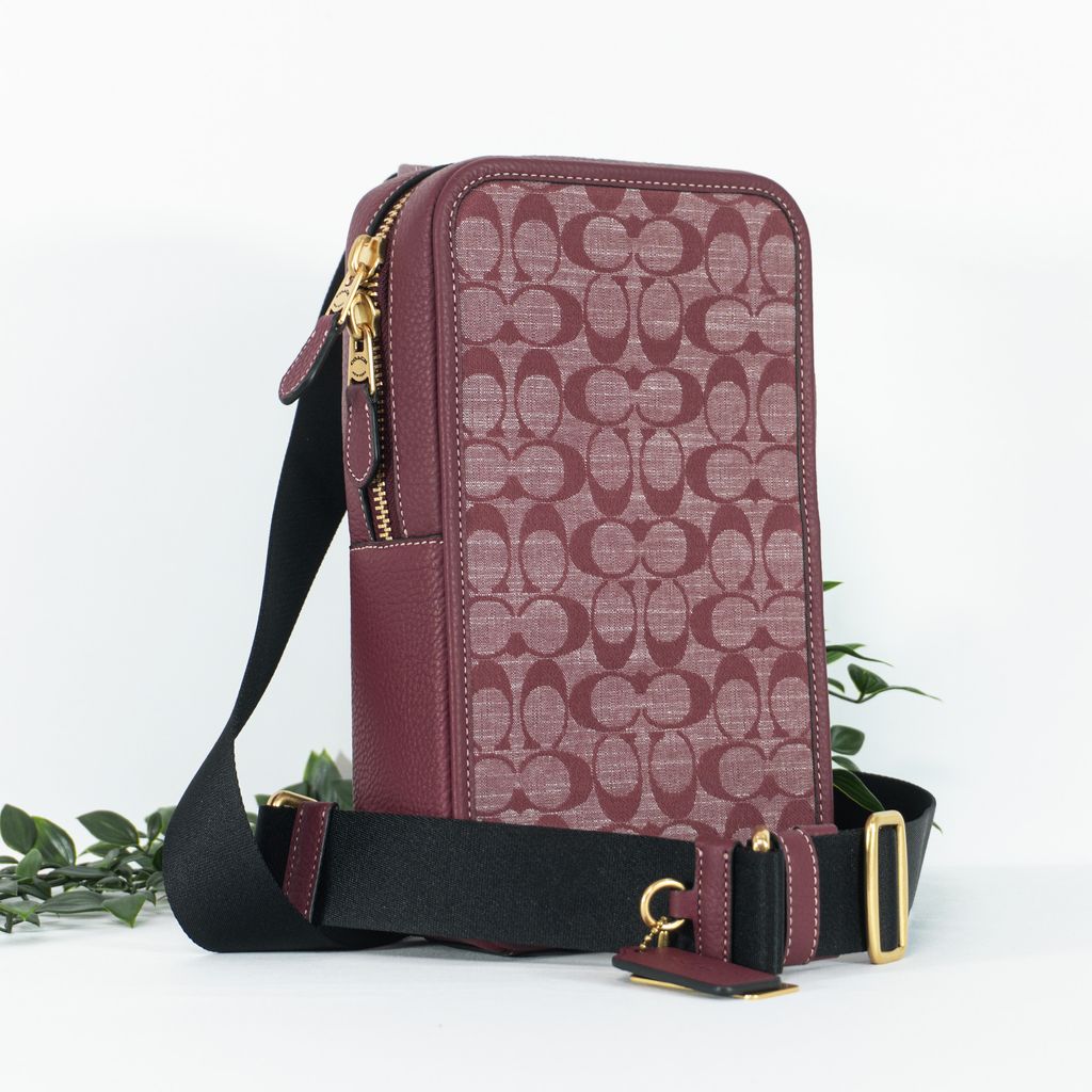 COACH Sullivan Pack Signature Chambray in Wine 2