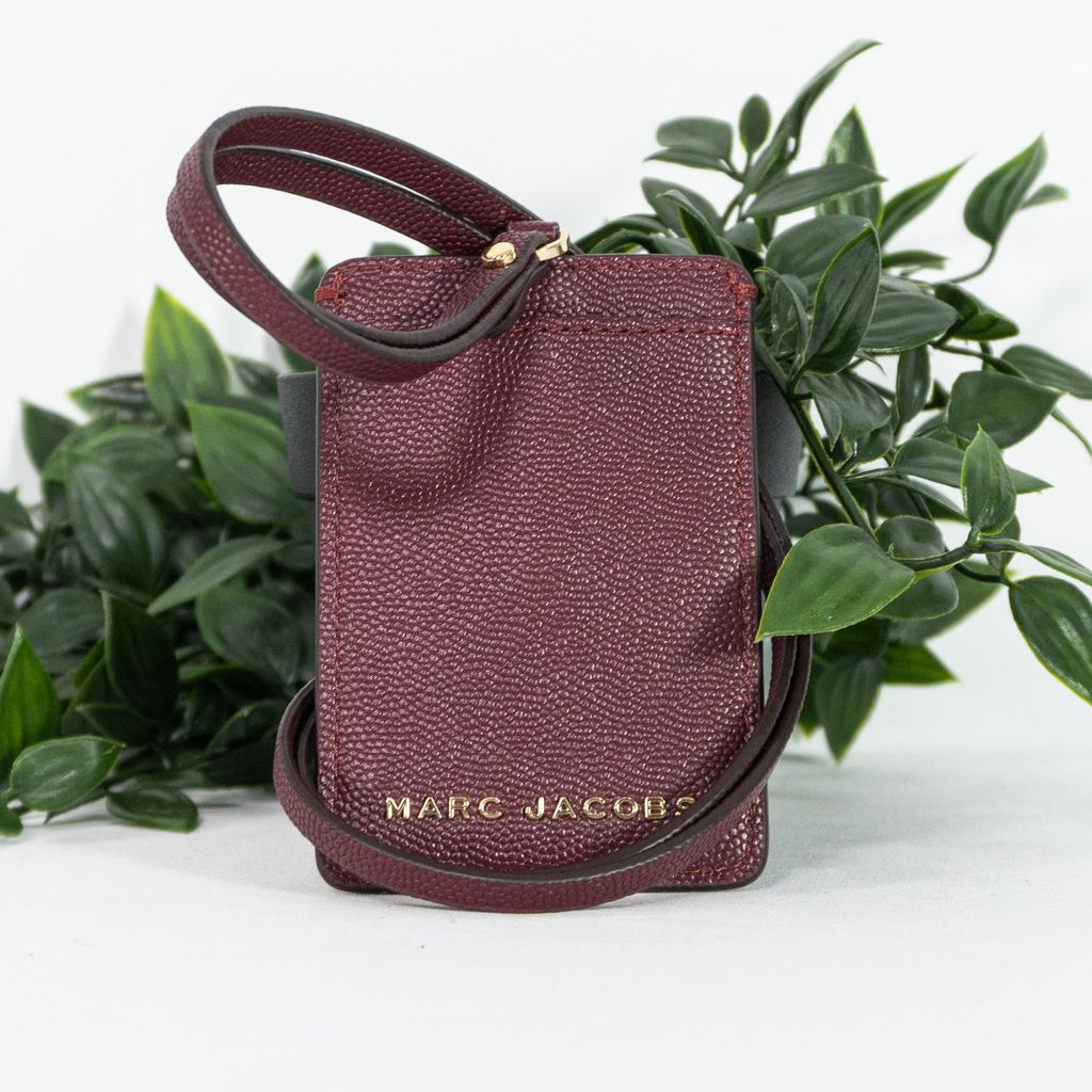 MARC JACOBS Lanyard ID Holder in Pomegranate 2