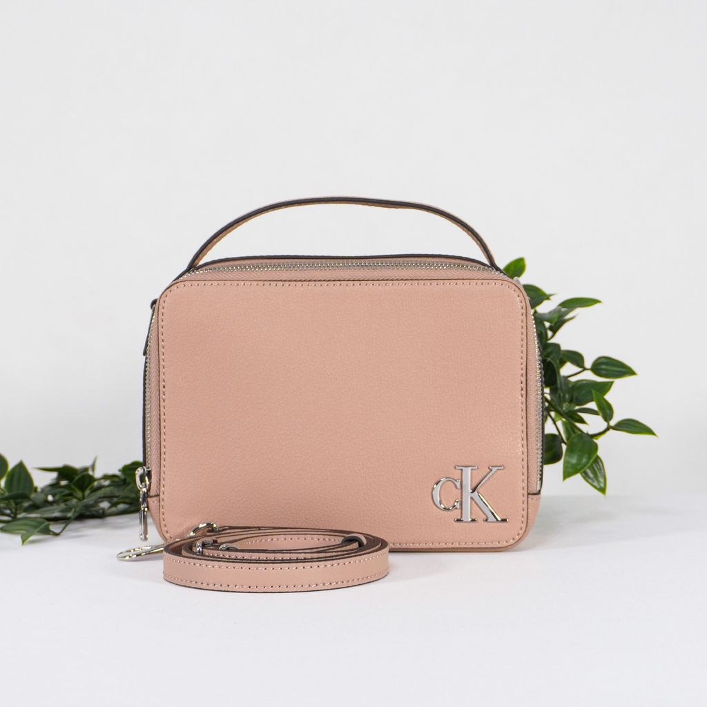 CALVIN KLEIN Minimal Monogram Camera Bag in Dark Blush 1