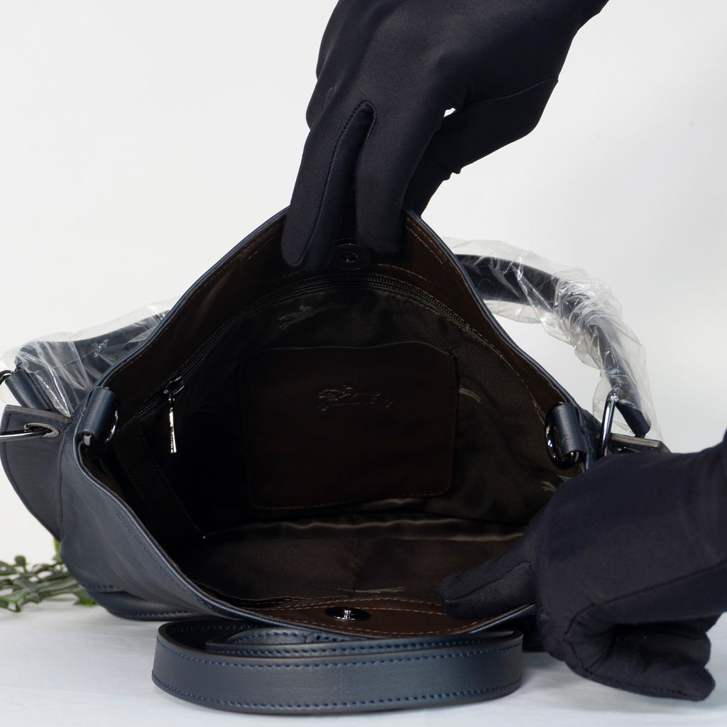 LONGCHAMP Leather 3D Bucket Crossbody Bag in Navy - Inside