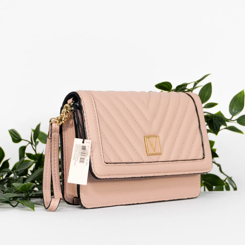 VICTORIA'S SECRET V-Quilt Wristlet in Orchid Blush_side