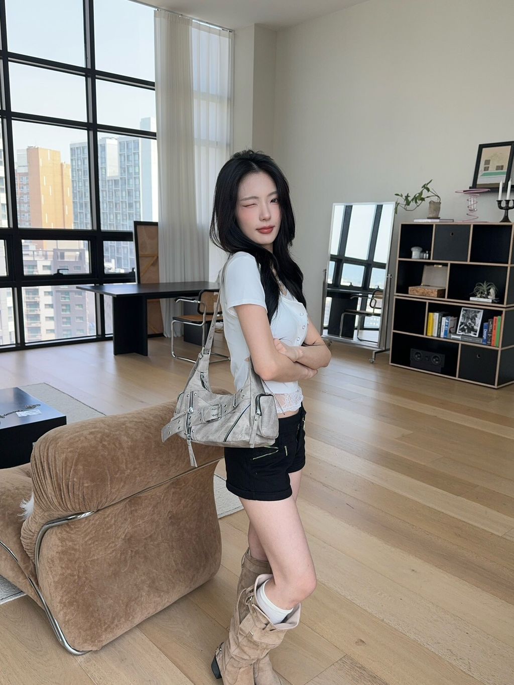LINE_ALBUM_A01_260516_19