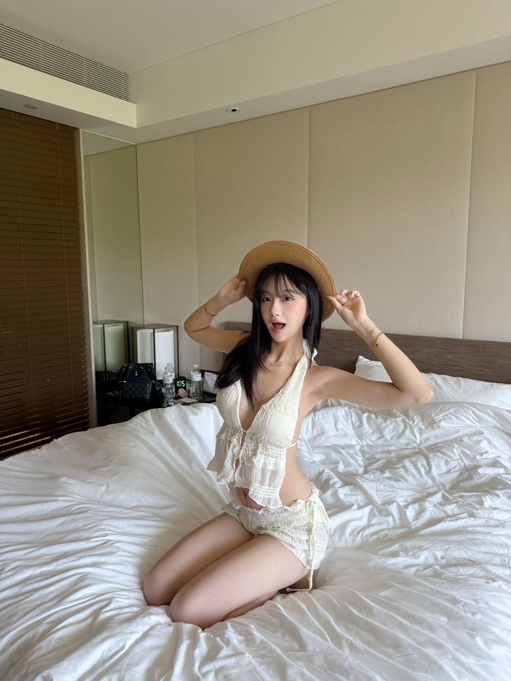 LINE_ALBUM_S11_260601_9