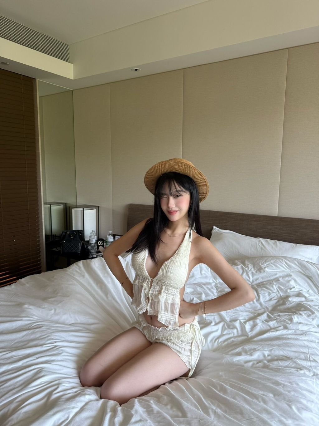 LINE_ALBUM_S11_260601_14