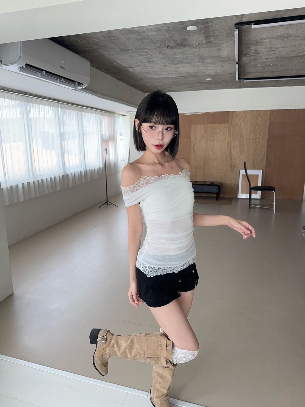 LINE_ALBUM_B01_260704_16
