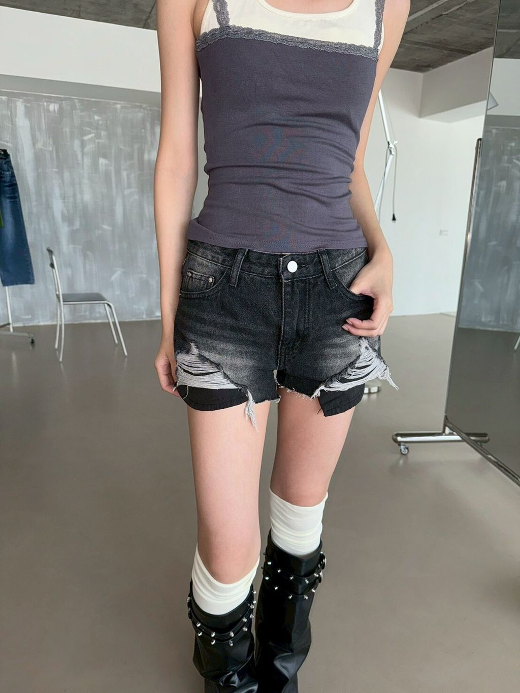 LINE_ALBUM_B04_260704_1