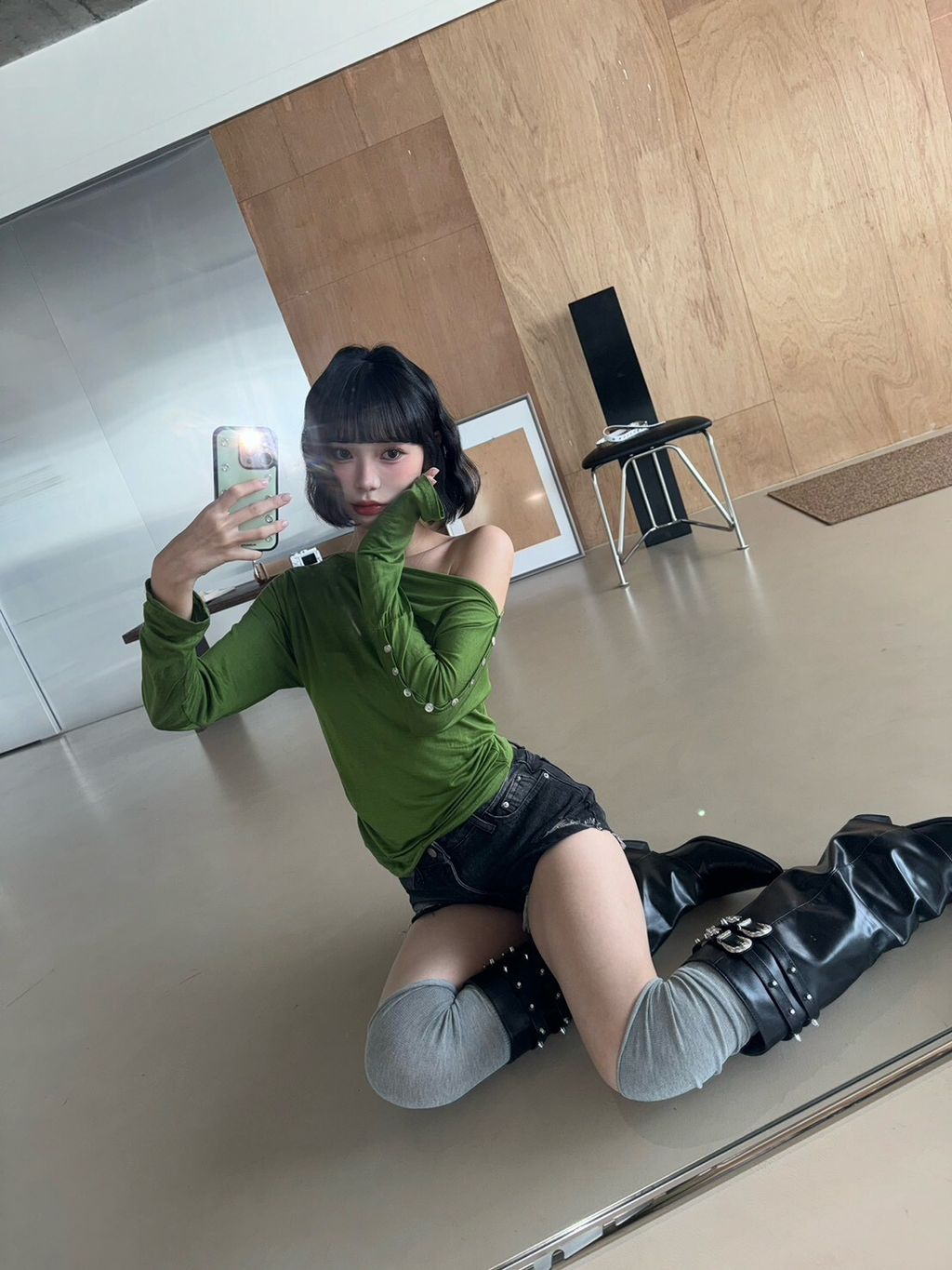 LINE_ALBUM_B04_260704_14