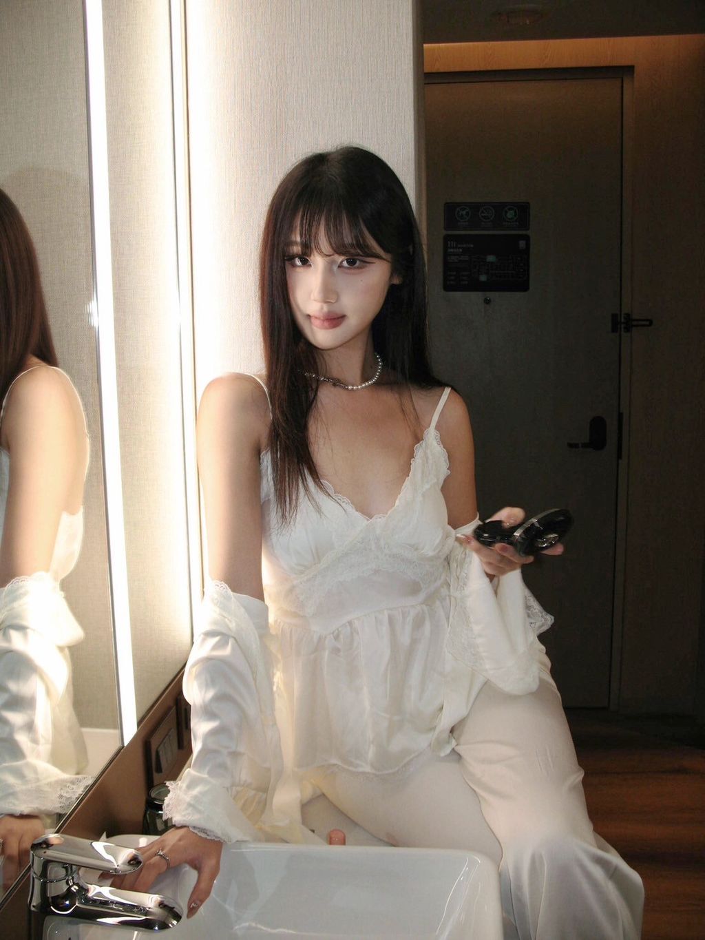 LINE_ALBUM_202585 _4_250805_2