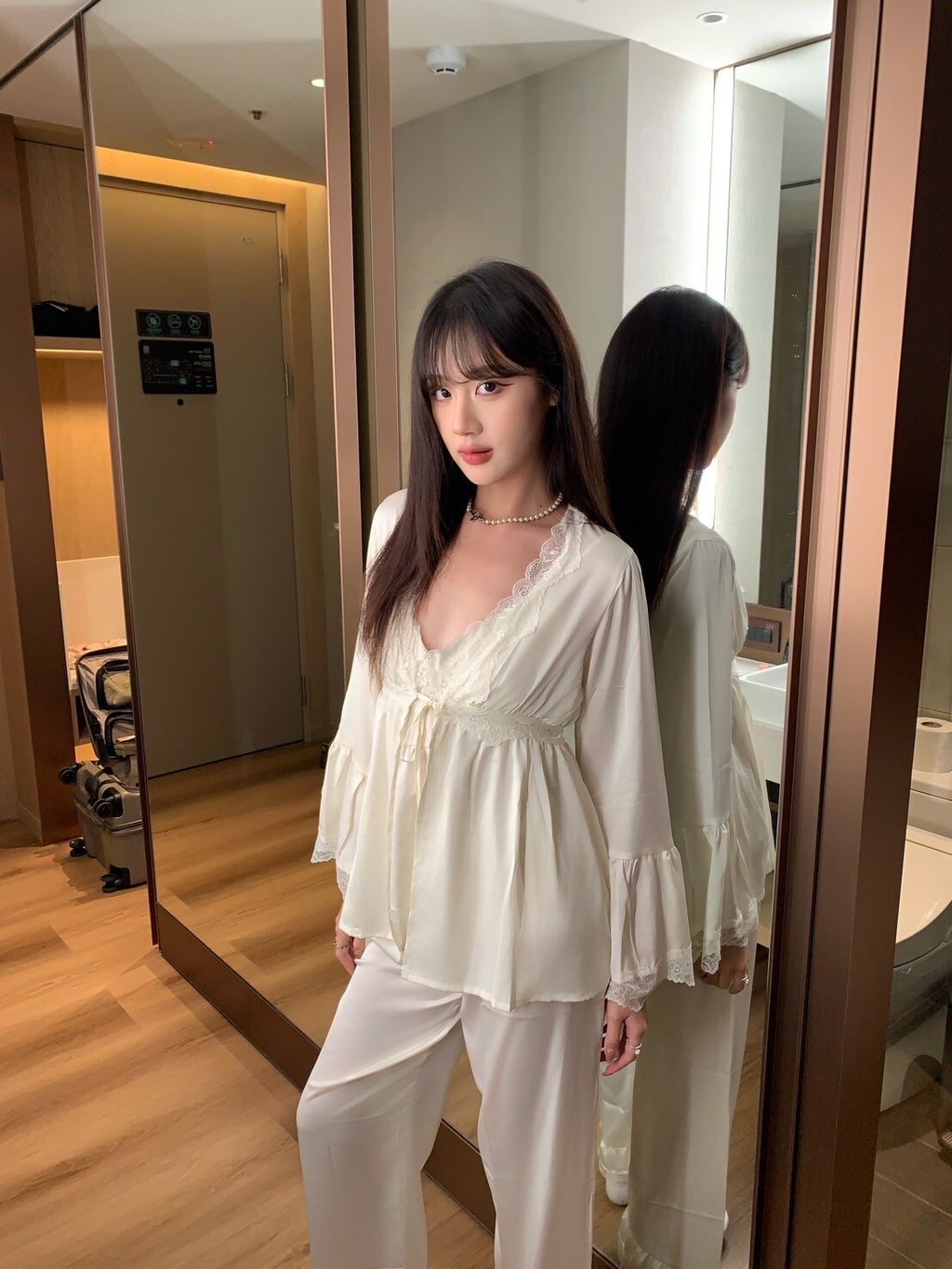 LINE_ALBUM_202585 _4_250805_14