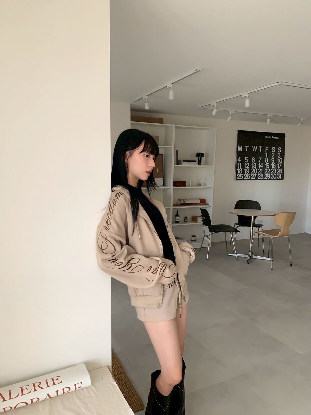 LINE_ALBUM_J01_250817_24