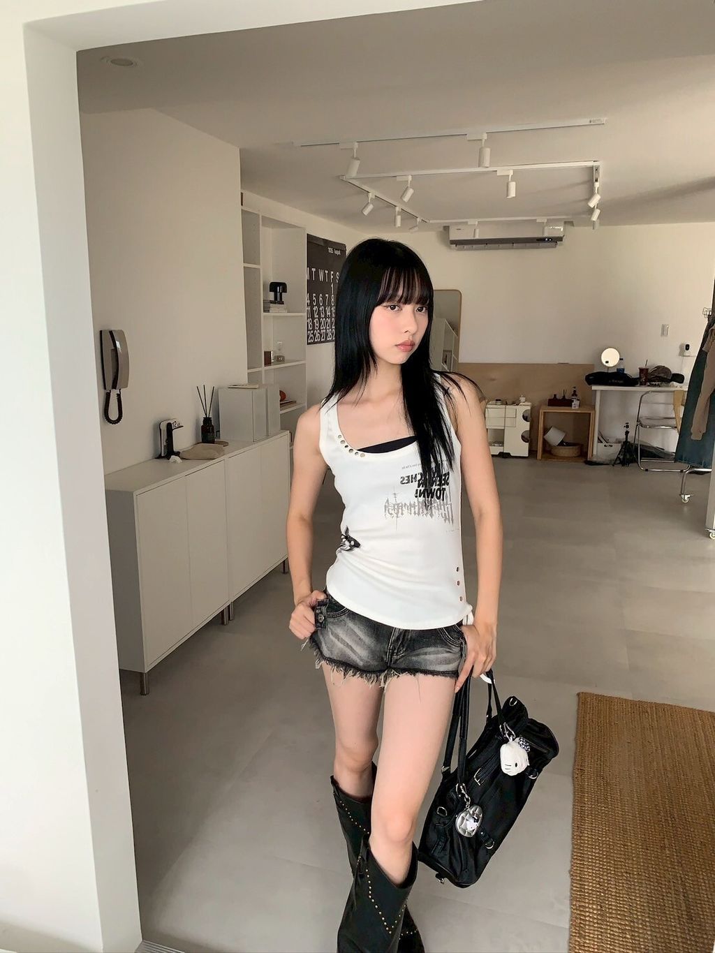 LINE_ALBUM_T05_250817_19