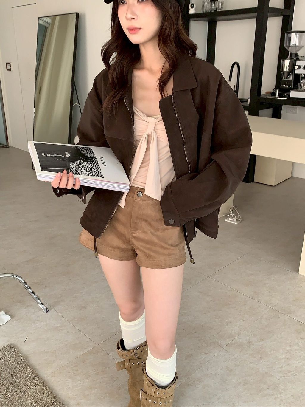 LINE_ALBUM_B03 麂皮短褲_251002_16
