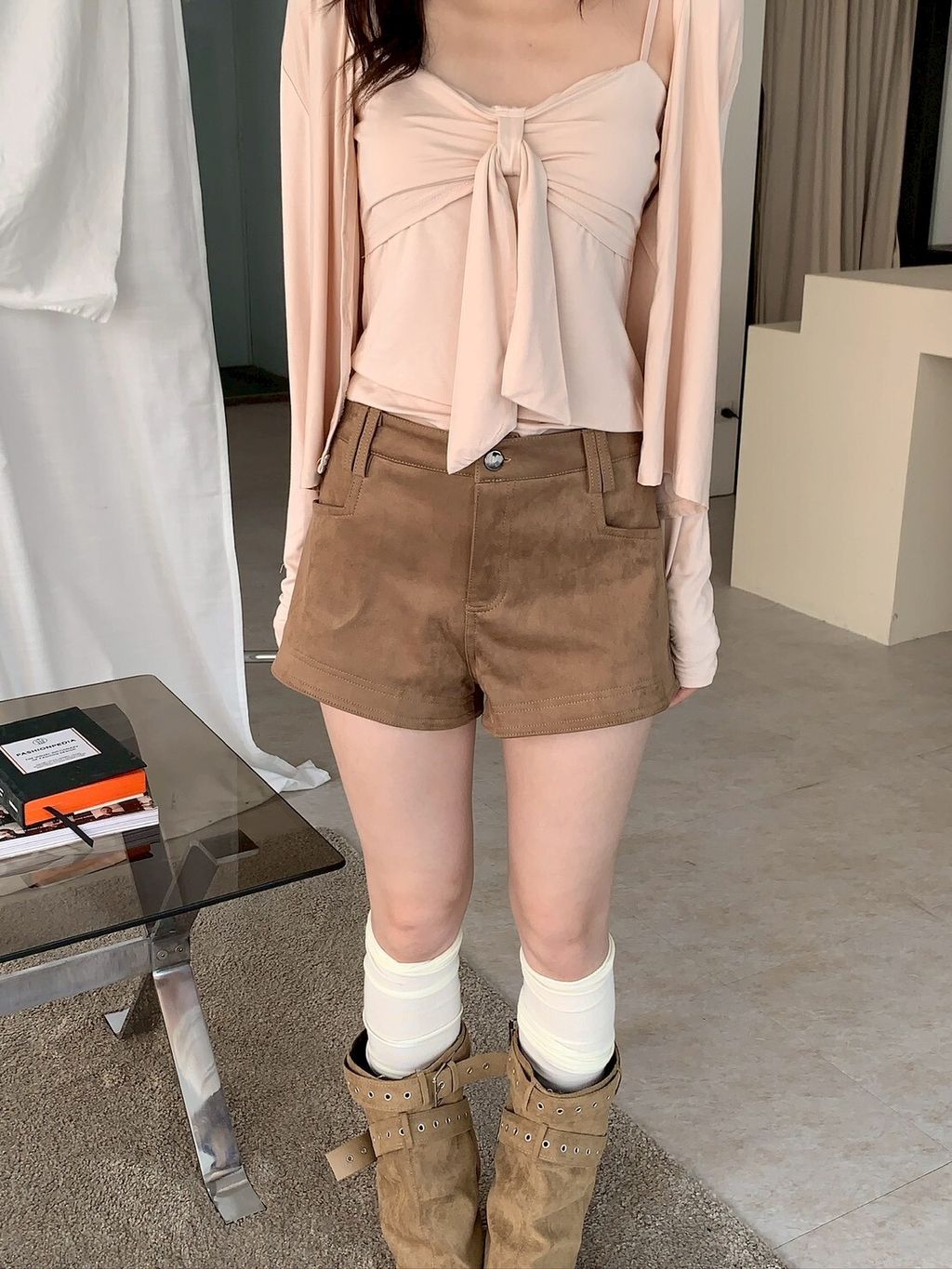 LINE_ALBUM_B03 麂皮短褲_251002_13