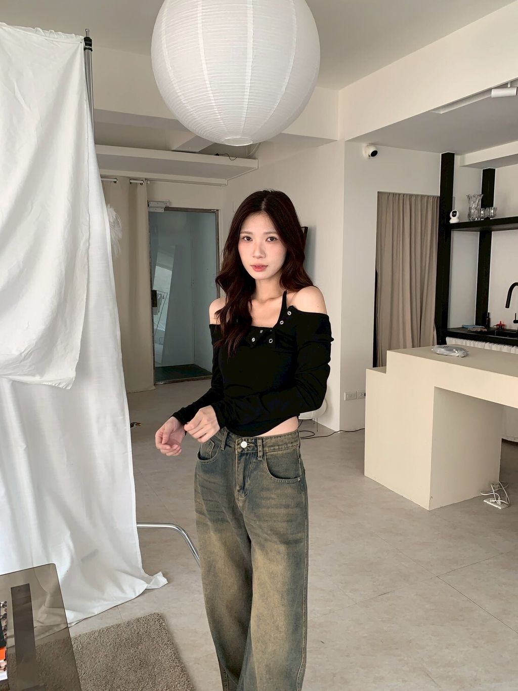 LINE_ALBUM_T07自帶胸墊斜釦繞脖背心set_251002_16