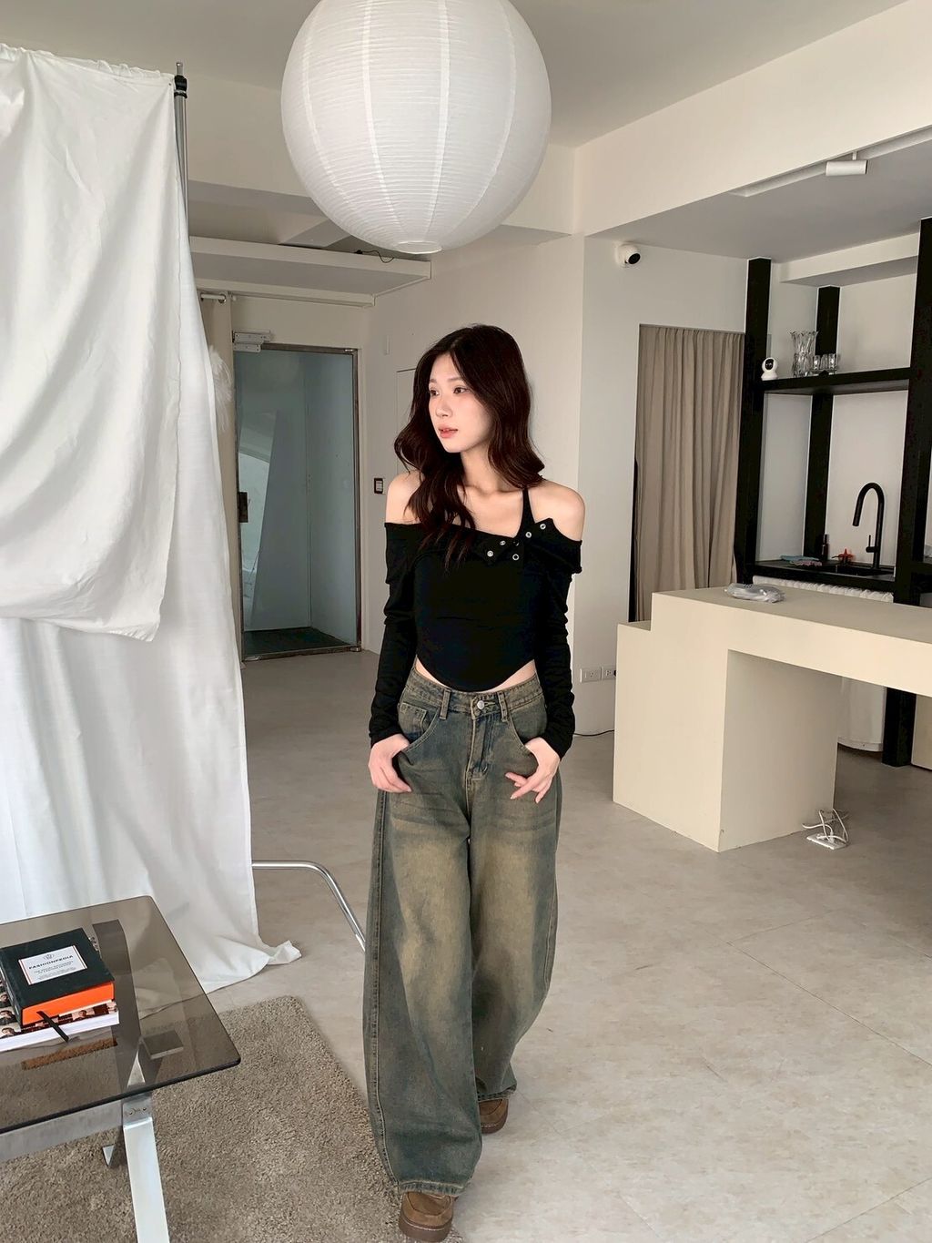 LINE_ALBUM_T07自帶胸墊斜釦繞脖背心set_251002_14