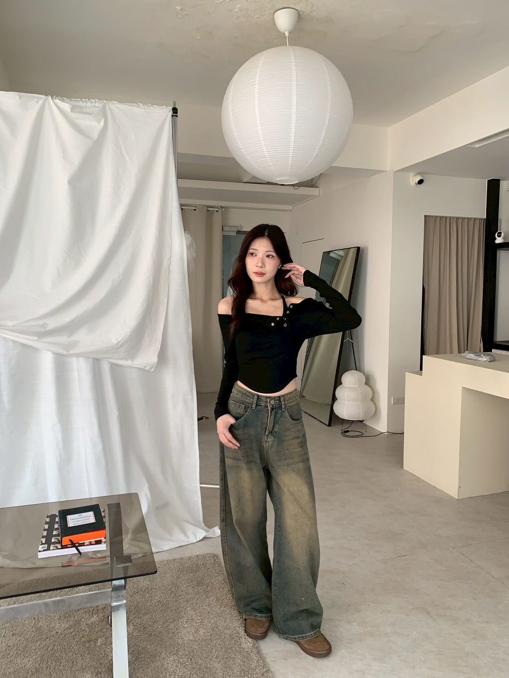 LINE_ALBUM_B04金屬做舊刷色牛仔褲_251002_17