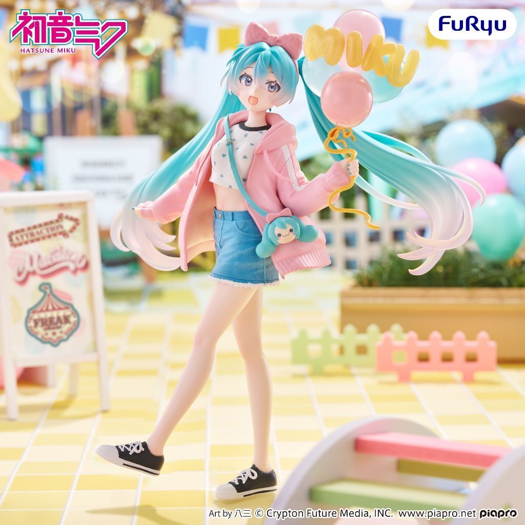 FURYU Hatsune Miku Muchute Theme Park Date ver. (Character Vocal Series 01: Hatsune Miku)
