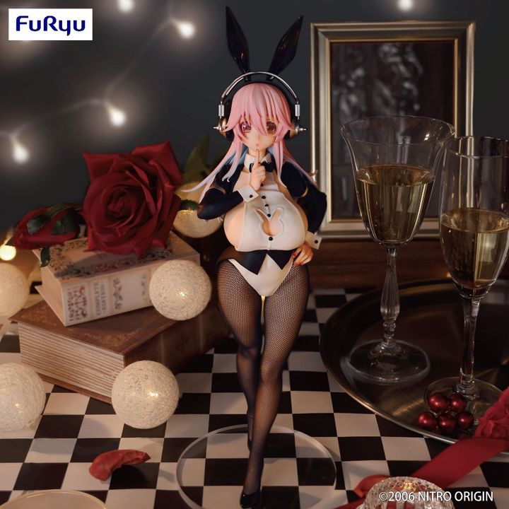 FURYU BiCute Bunnies Newly Drawn Costume Tailcoat ver. (SUPER SONICO)
