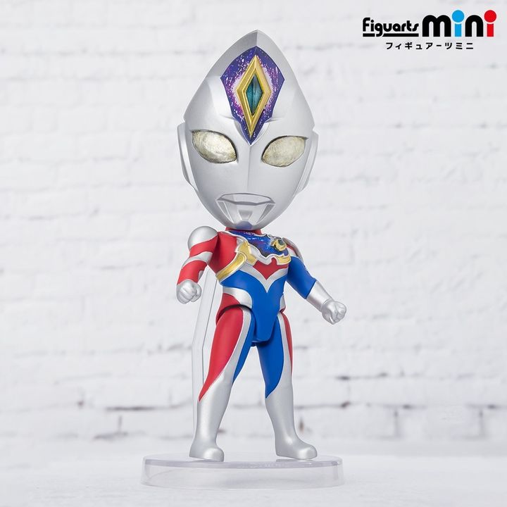 TAMASHII NATIONS Figuarts mini Ultraman Decker Flash Type