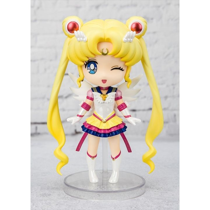 TAMASHII NATIONS Figuarts mini ETERNAL SAILOR MOON Cosmos edition