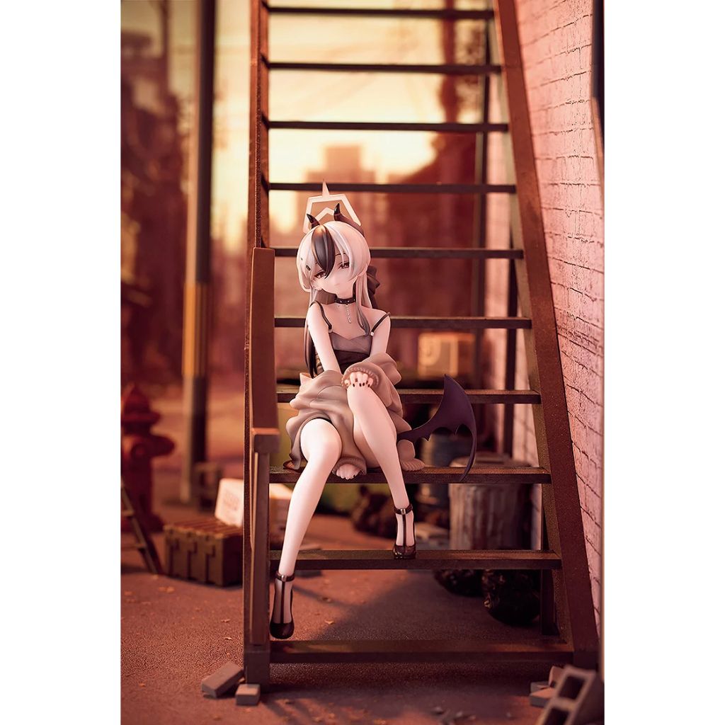 SOLARAIN Kayoko (Dress): Memorial Lobby Ver. (Blue Archive)