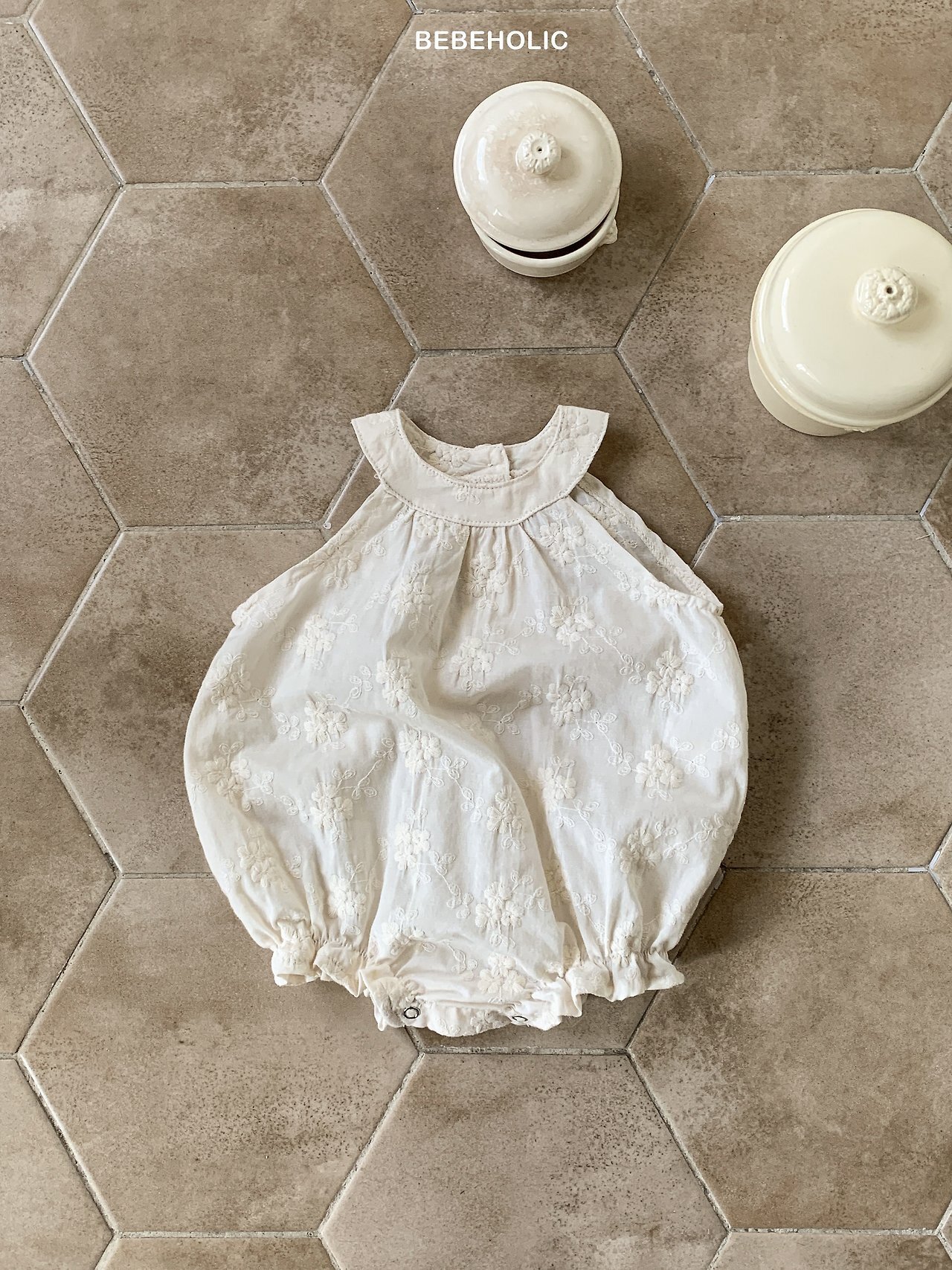 _CDQ8Z7.5Su0DIOMTN9_12