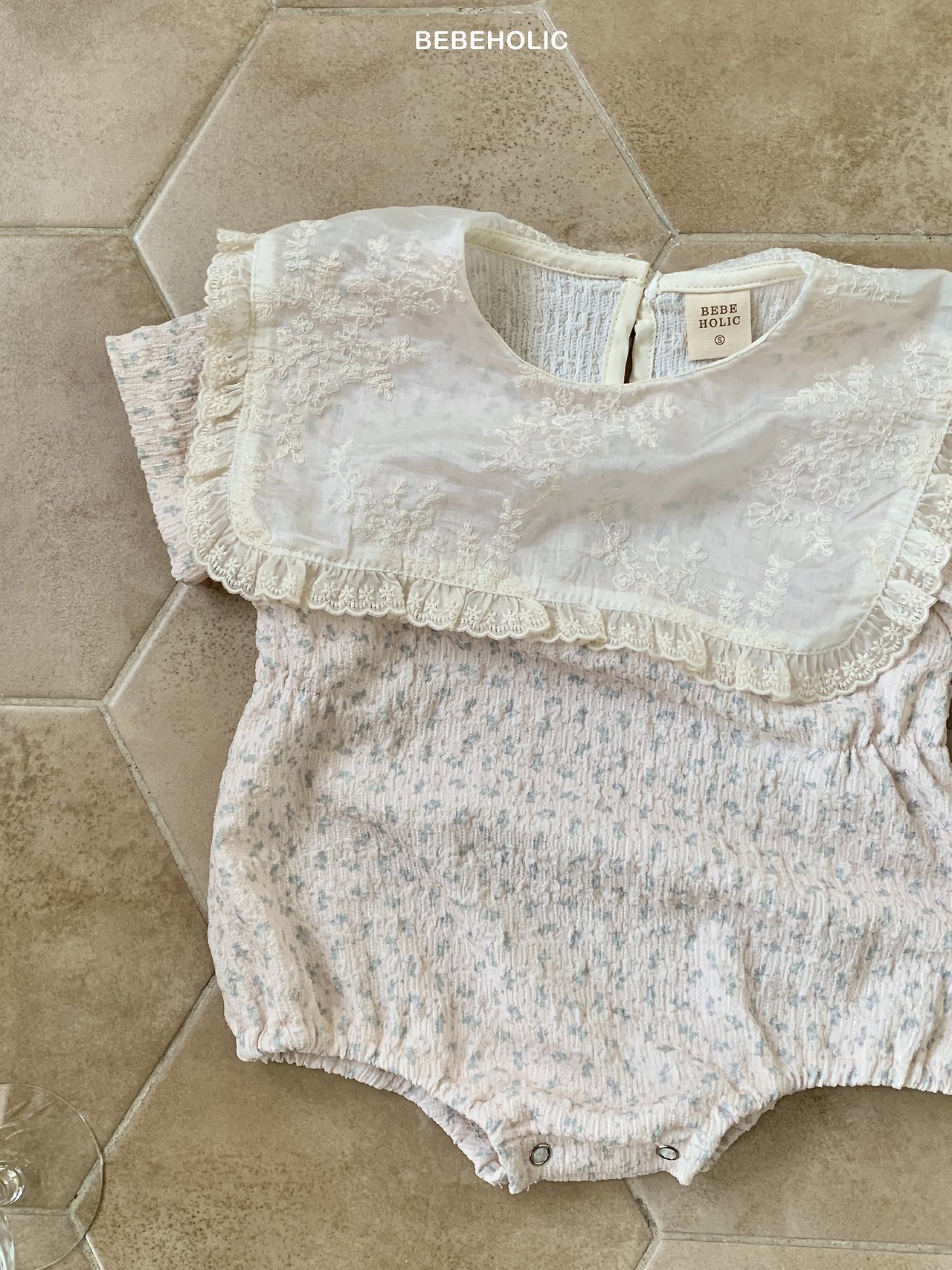 _CDQ8Z7.7FIqE54mTN9_16