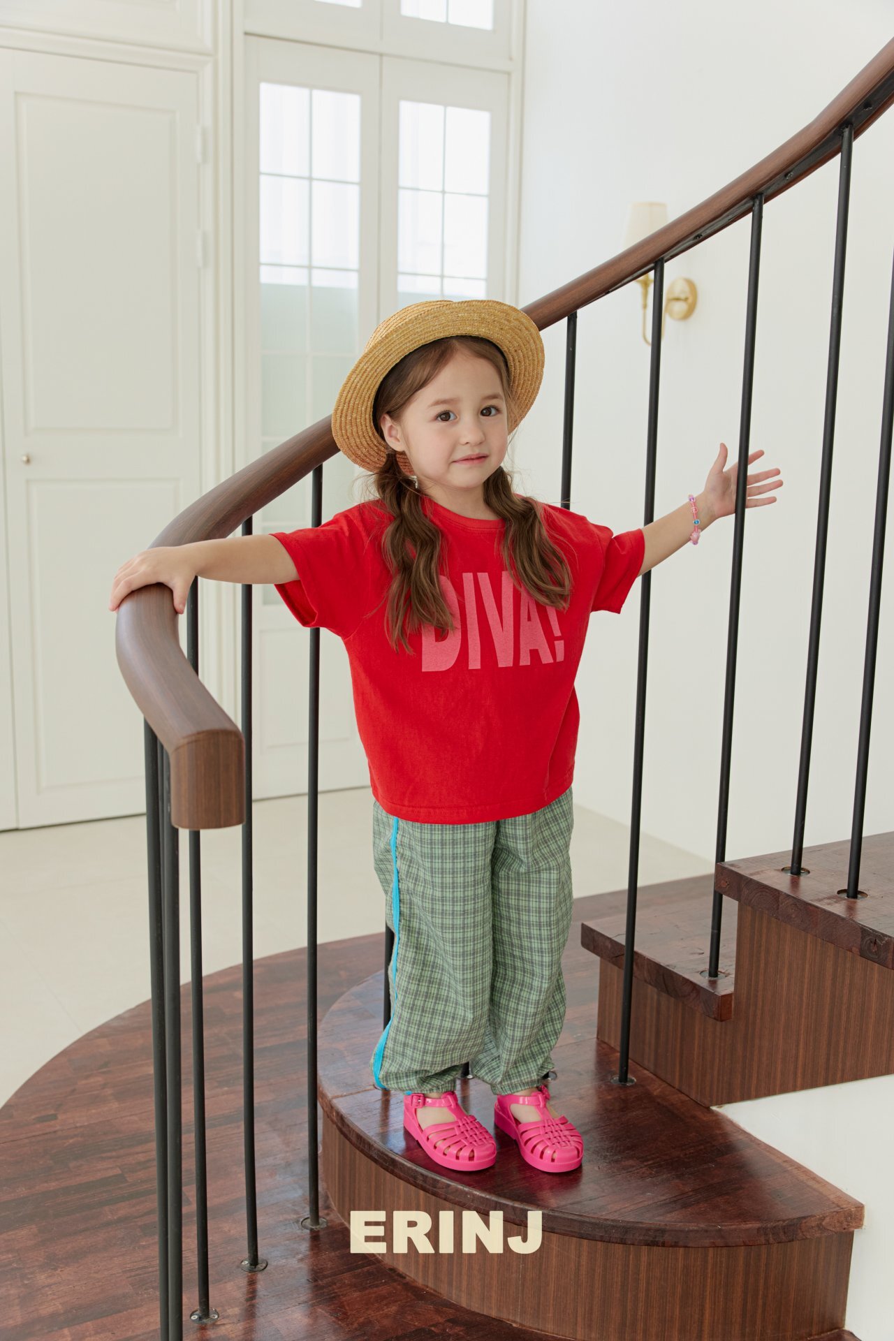 _830rz.e3wiF2Y7pOA_5