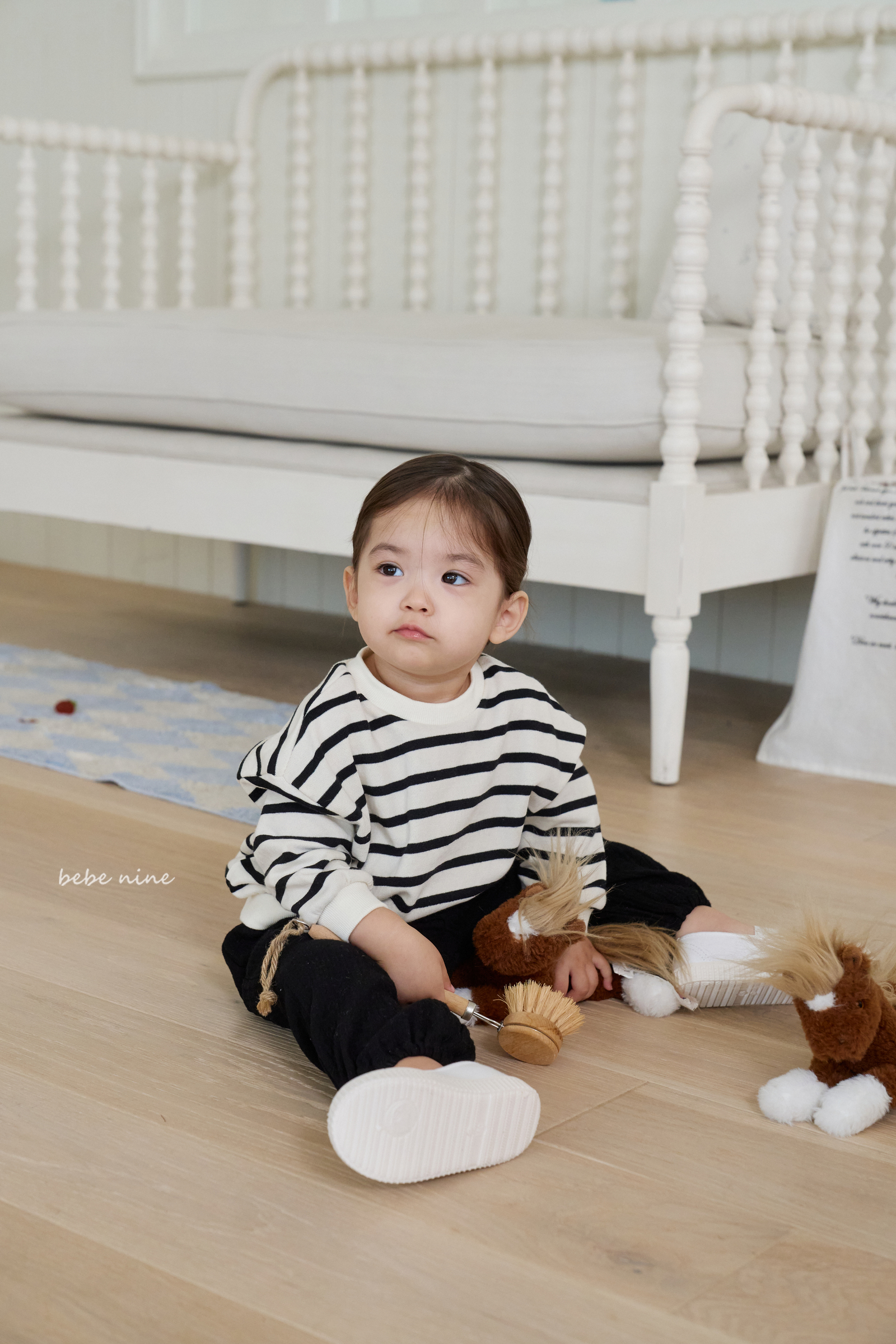 2_보니맨투맨_모델사진3