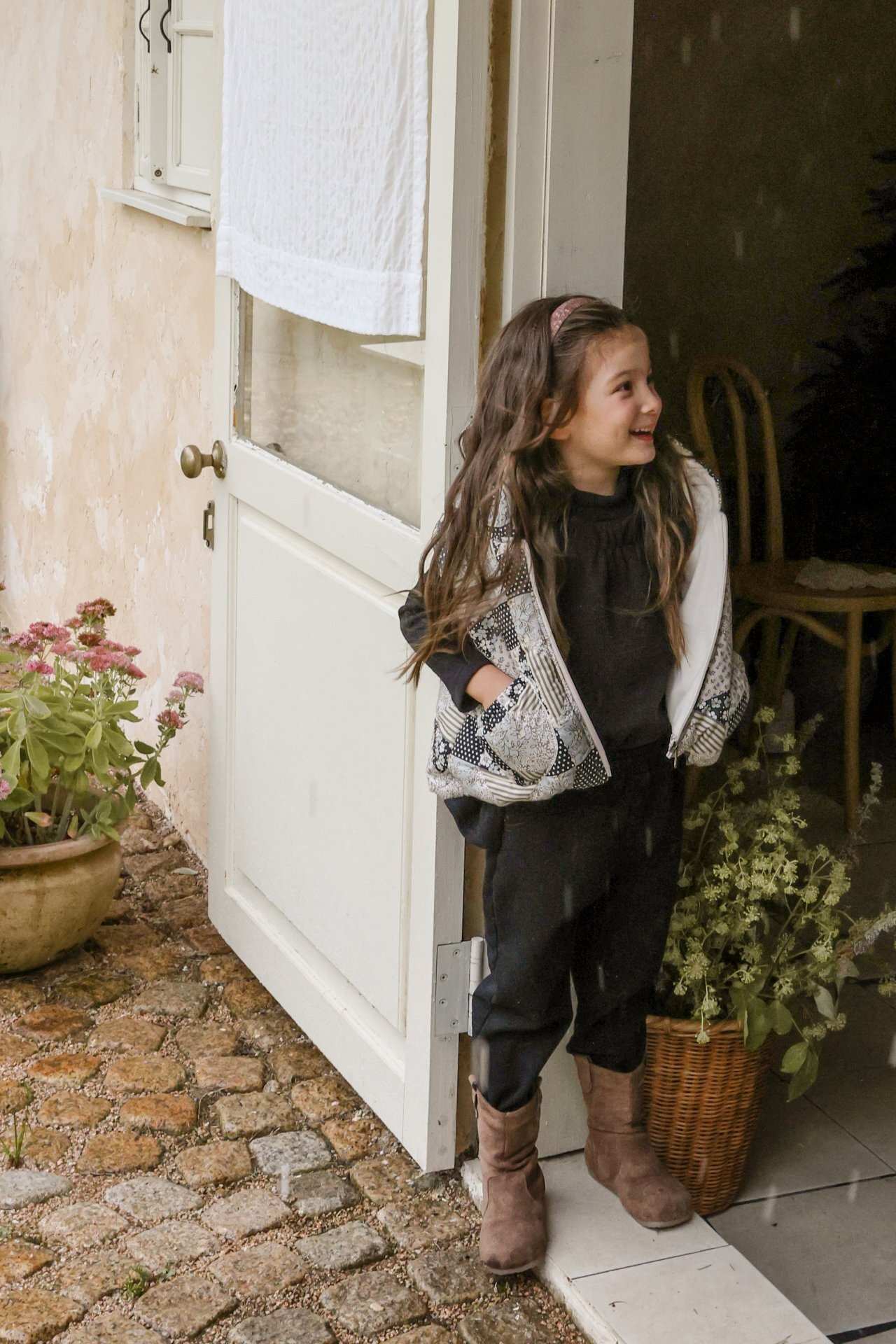 _HDEVb7.cXY2BvnEml0_15