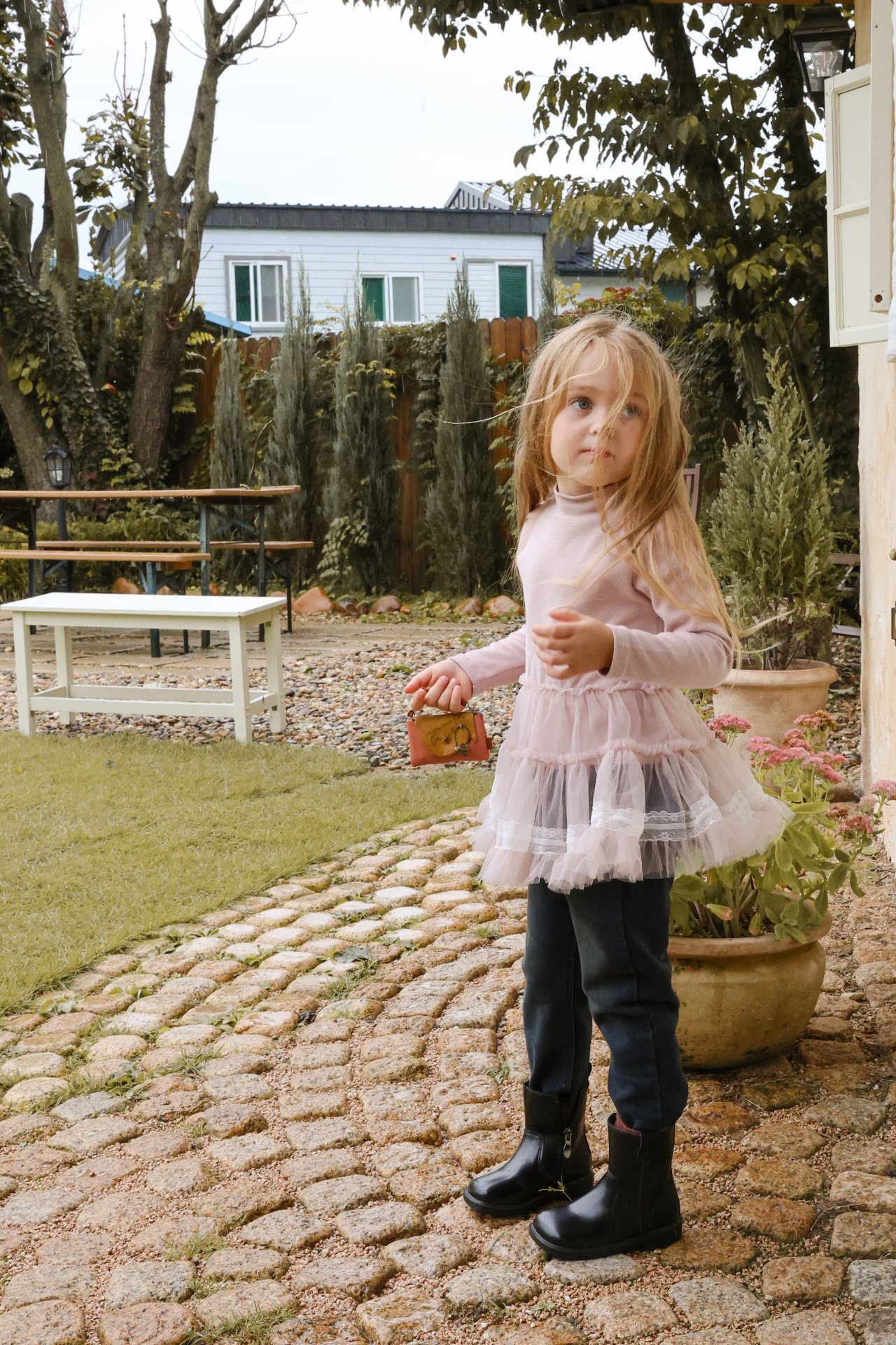 _HDEVb7.2WiyEdQdML9_2