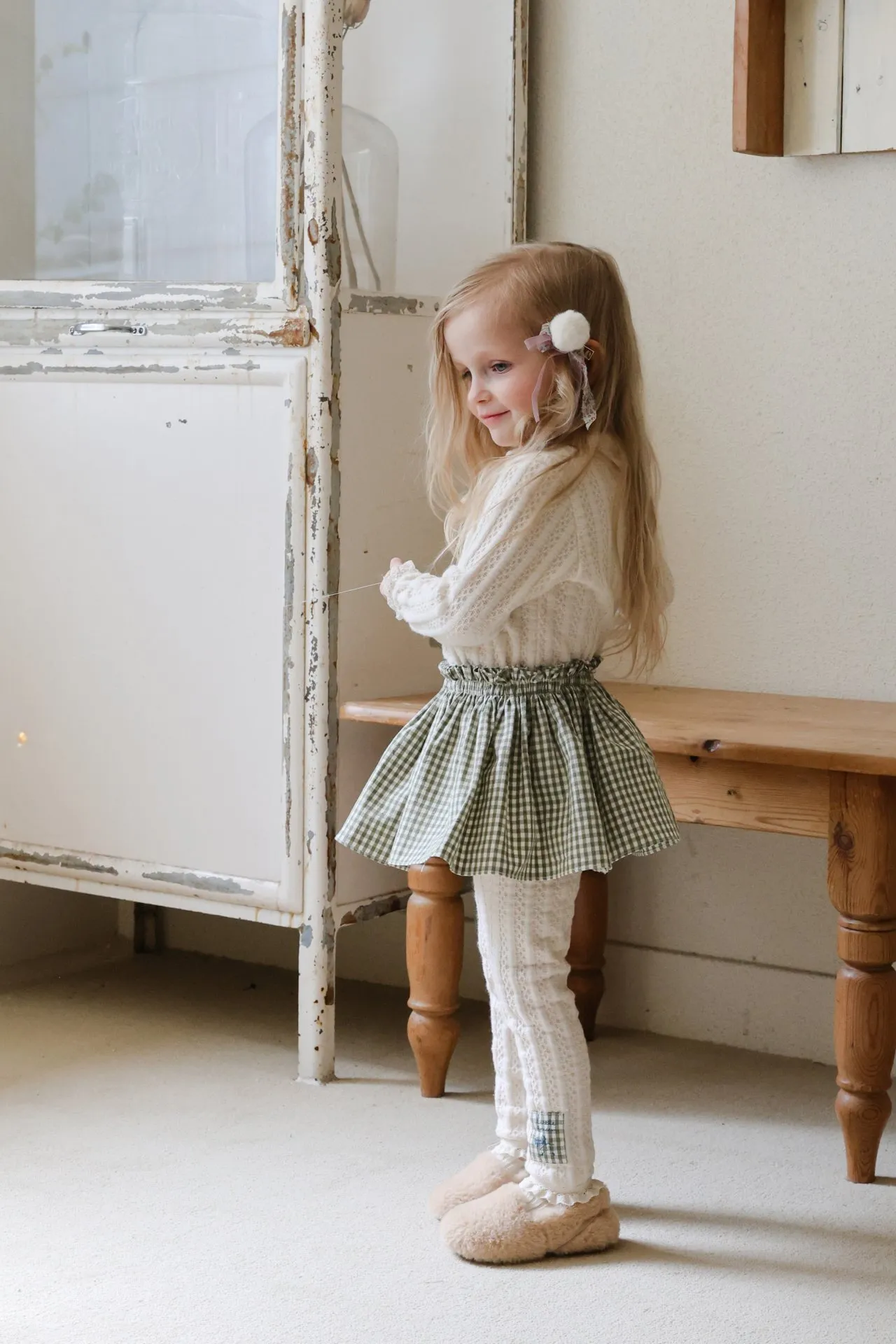 _HDEVb7.9Ofzx83eUl0_7