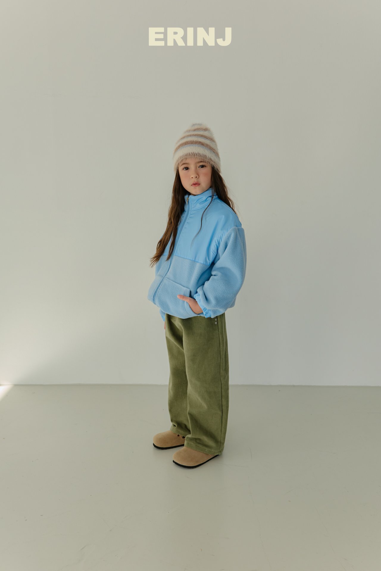 _830rz.iKvPwDtLYma_4