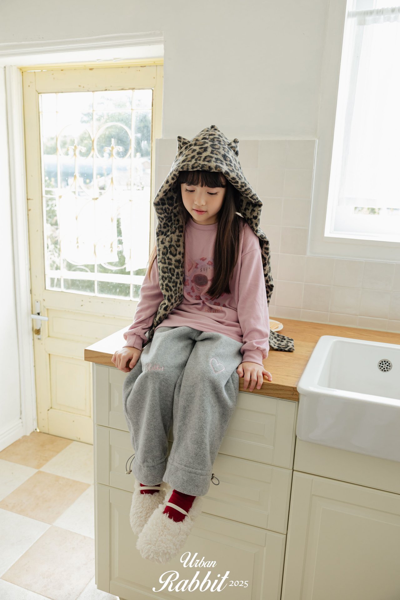 _0Kila8.5JDJXurJVL9_10