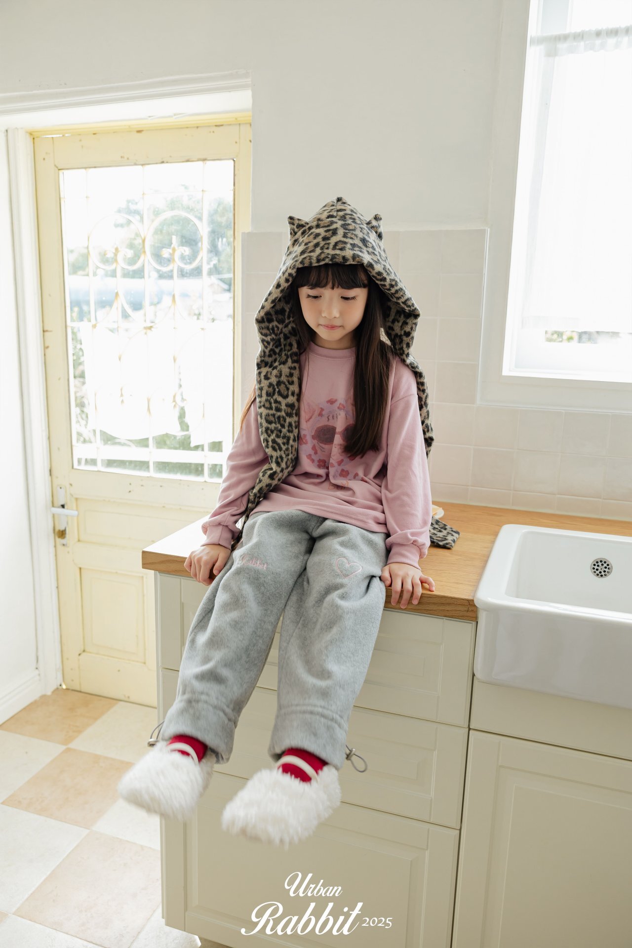 _0Kila8.5JDJXurJVL9_9