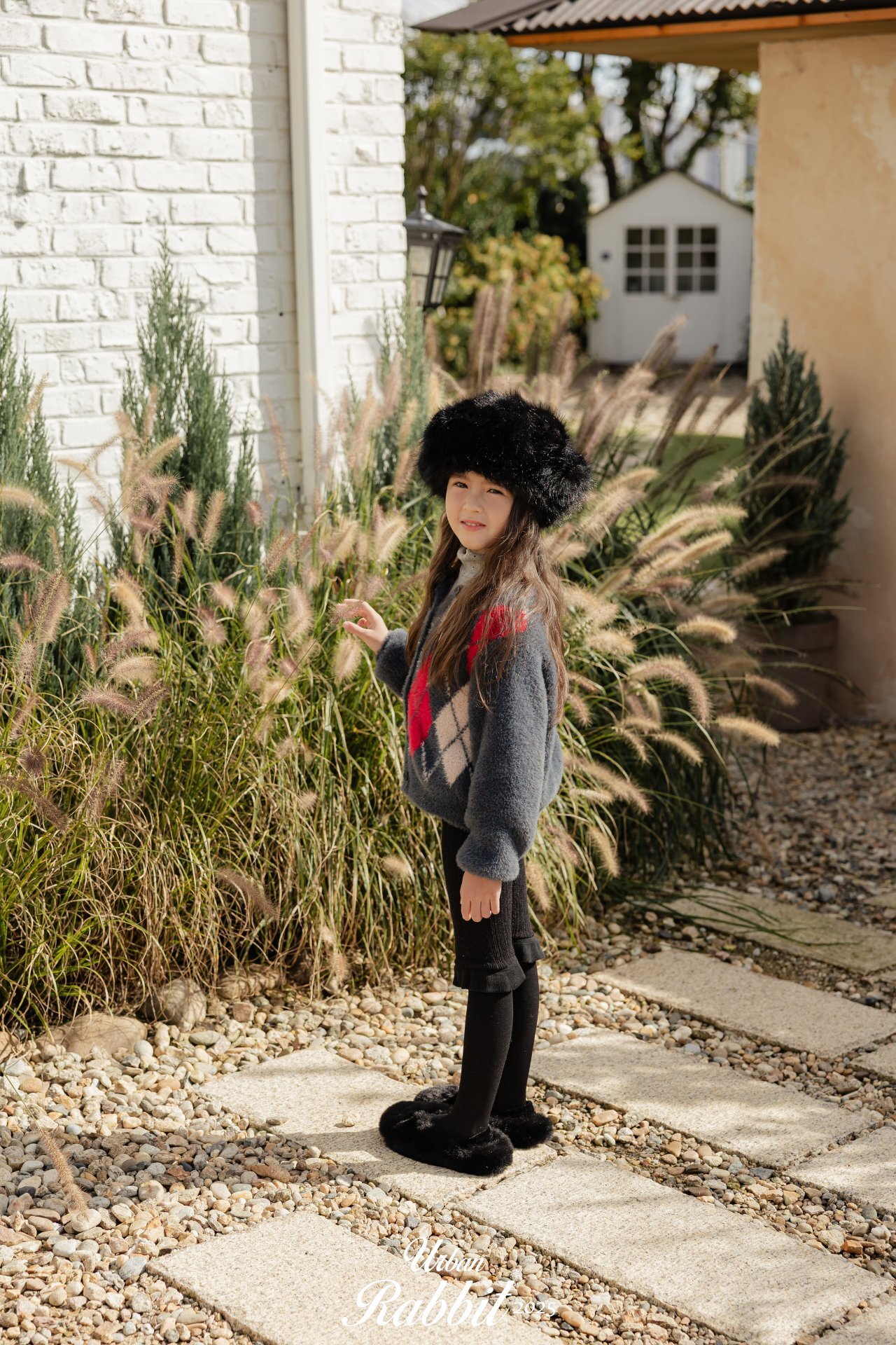 _0Kila8.cEx33LcKvl0_2