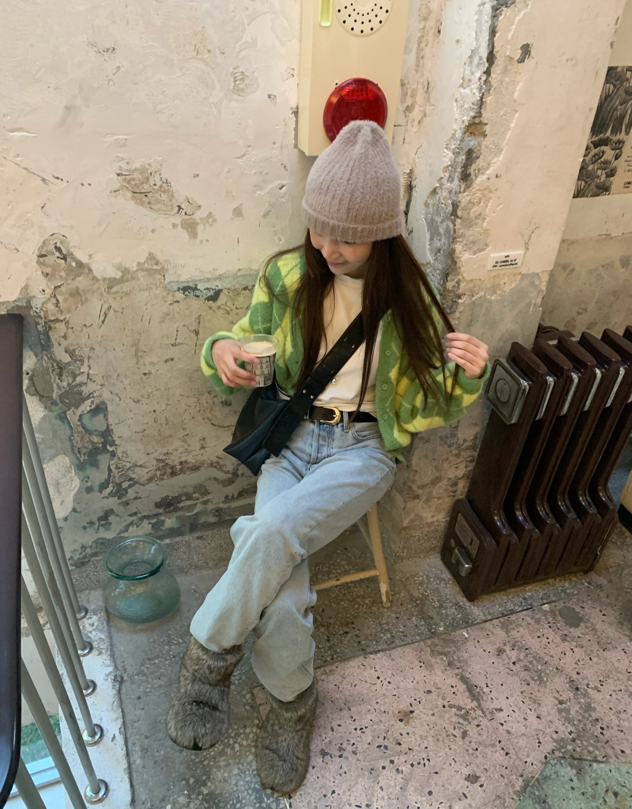 _0Kila8.KQ04mrYlwma_3