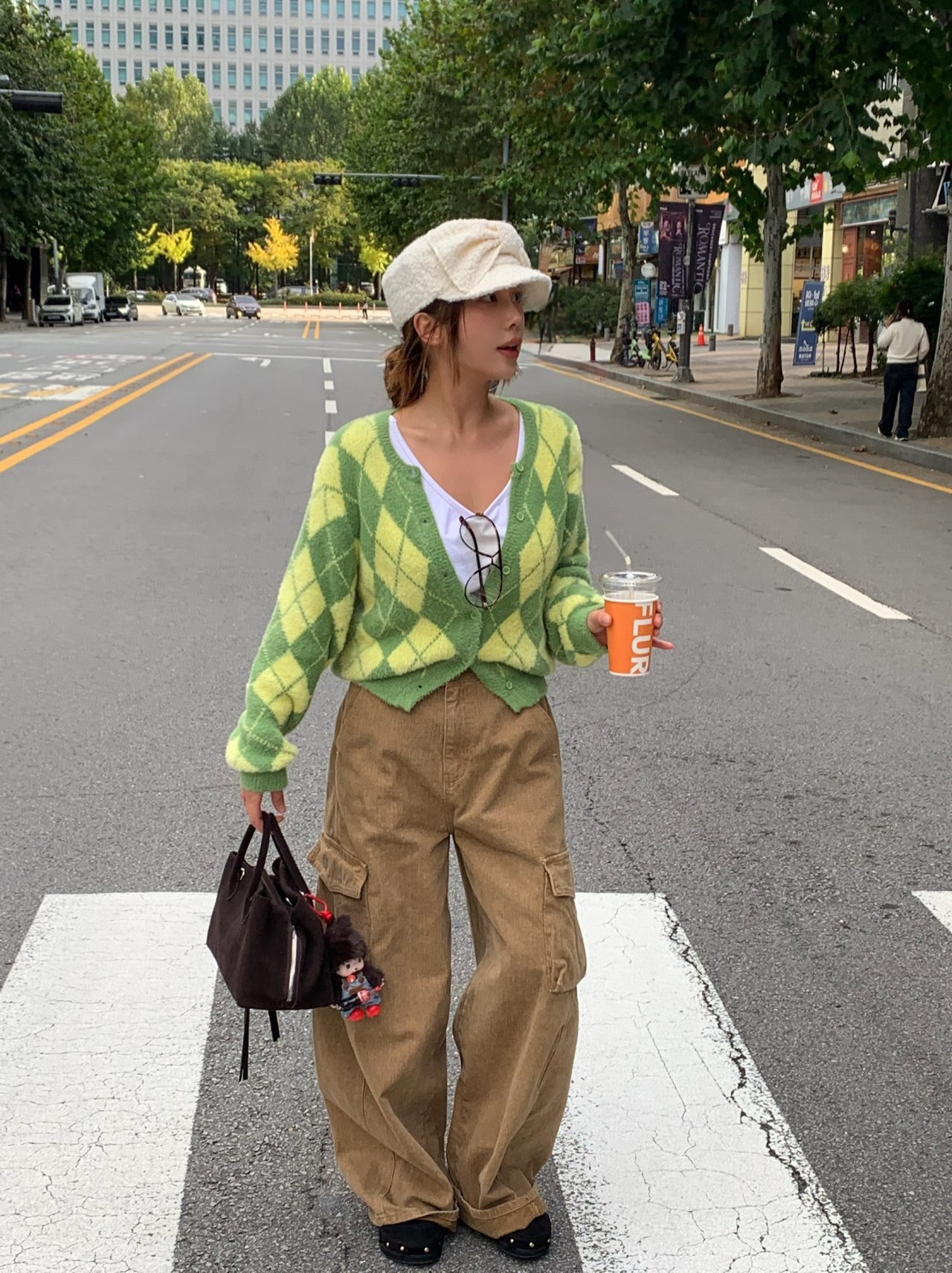 _0Kila8.KQ04mrYlwma_10