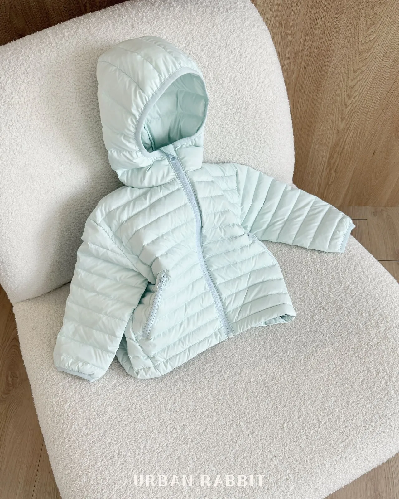 _0Kila8.4HYB6y3OzL9_7