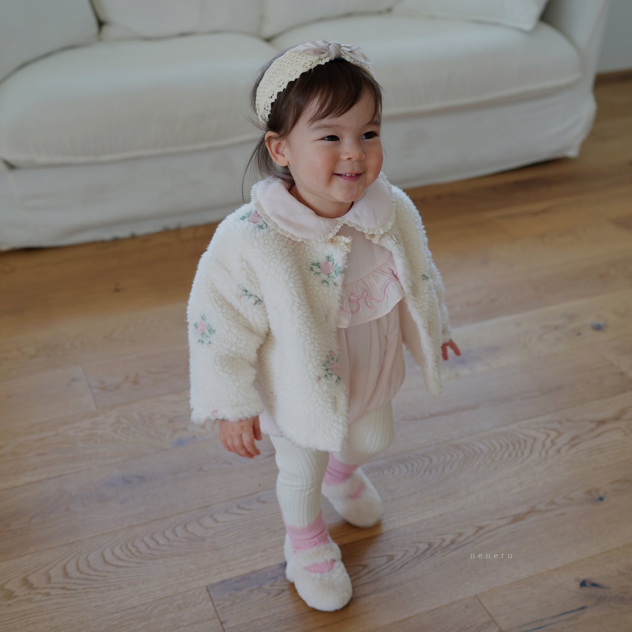 _iZKOW0.57lCJ7y7xL9_10