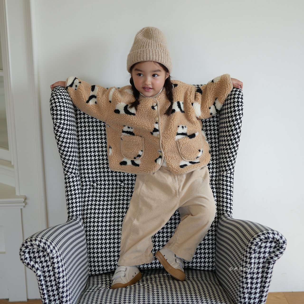 _iZKOW0.7Mtlyl69xL9_4