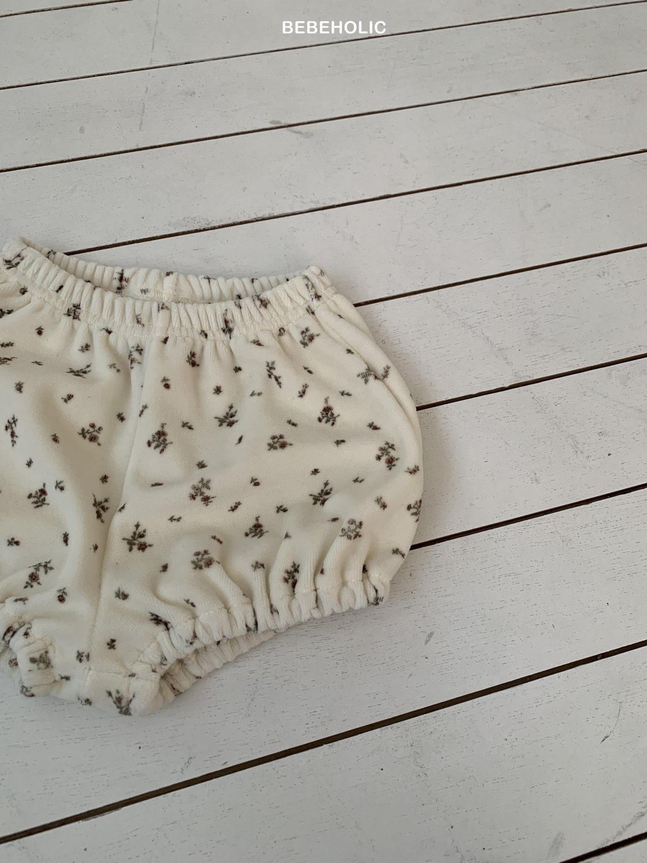 _CDQ8Z7.IKxBV1Vluna_16