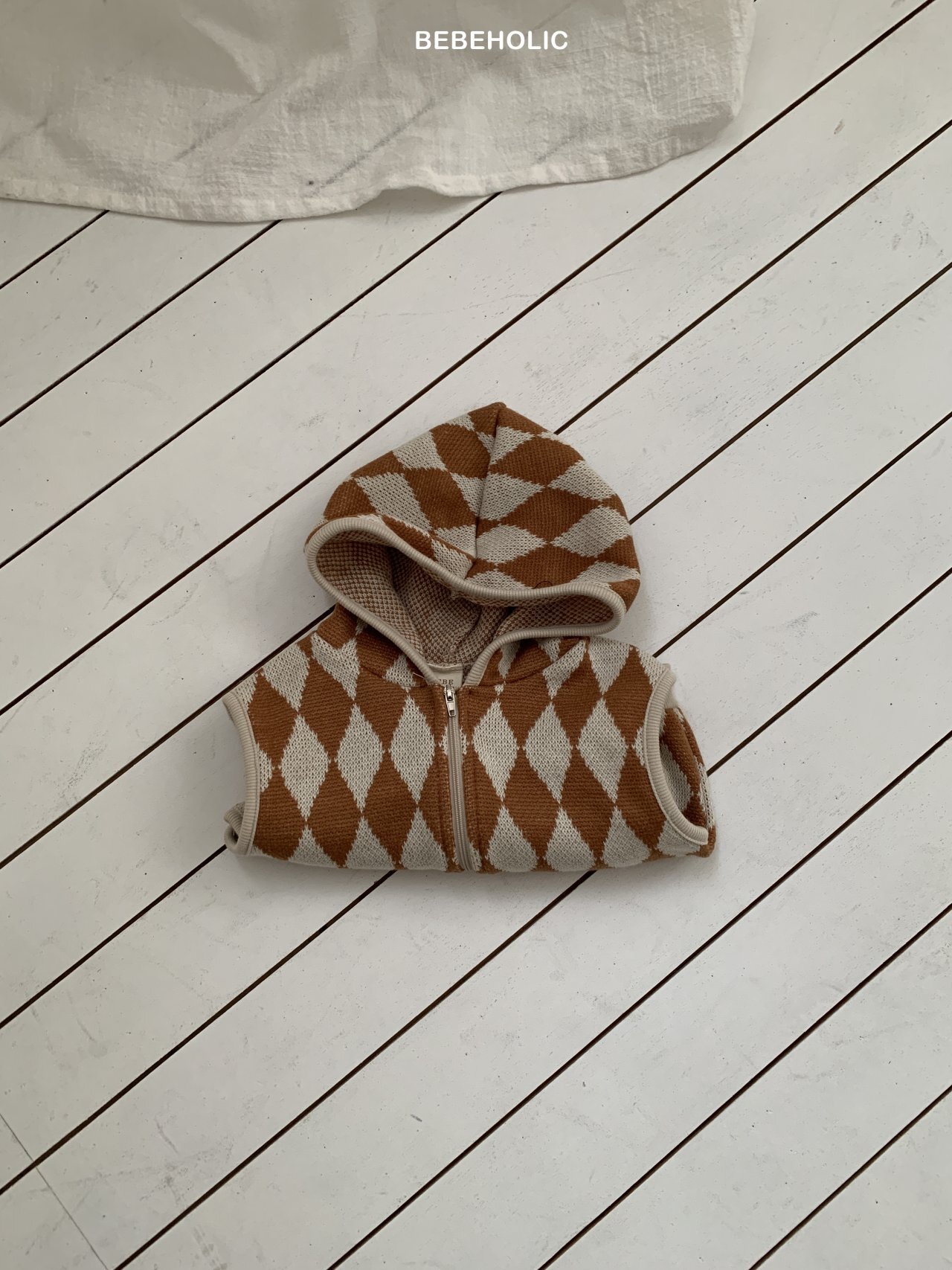 _CDQ8Z7.77rFW1upTM9_15