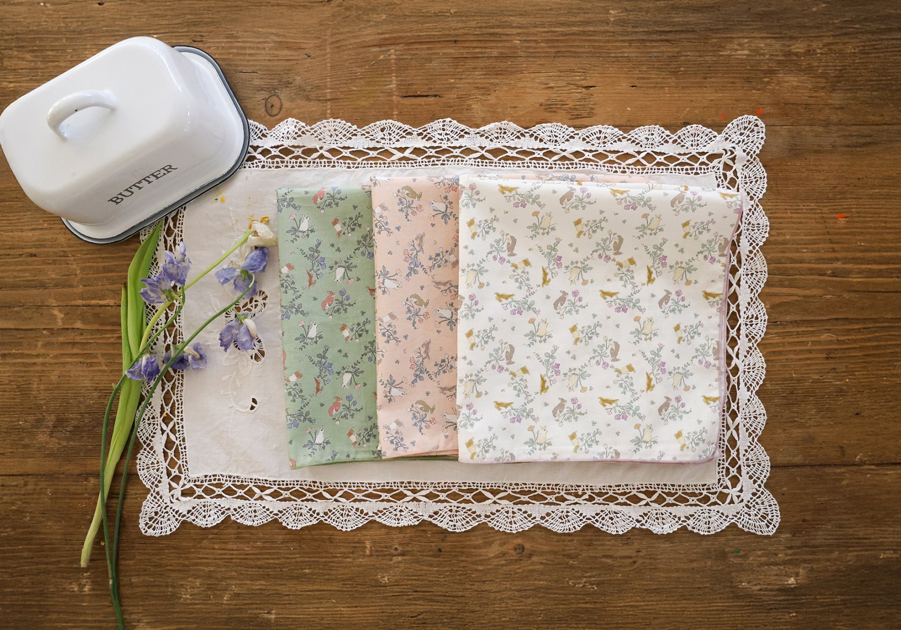 _HDEVb7.4VAnj0HlrM9_2