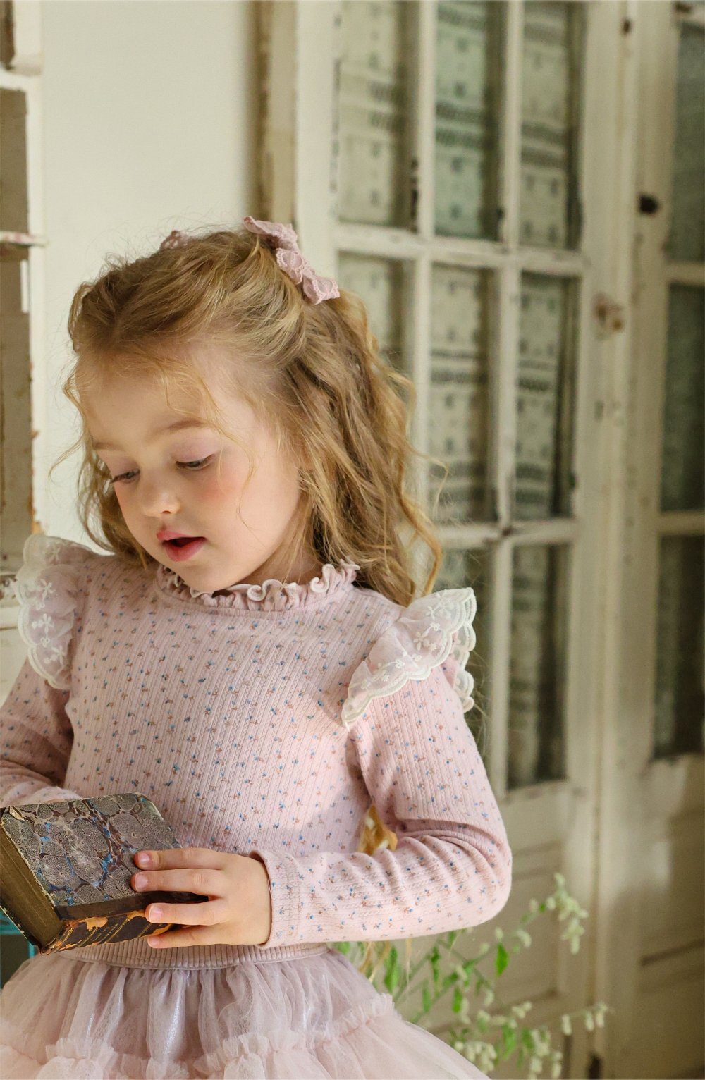 _HDEVb7.6Utu7aClrM9_9