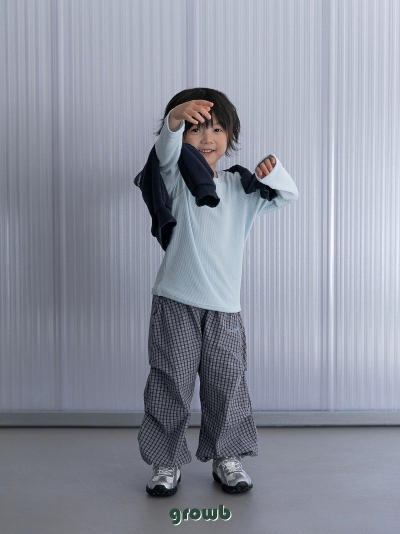 _fRDfX9.cDJPFP09Um0_15